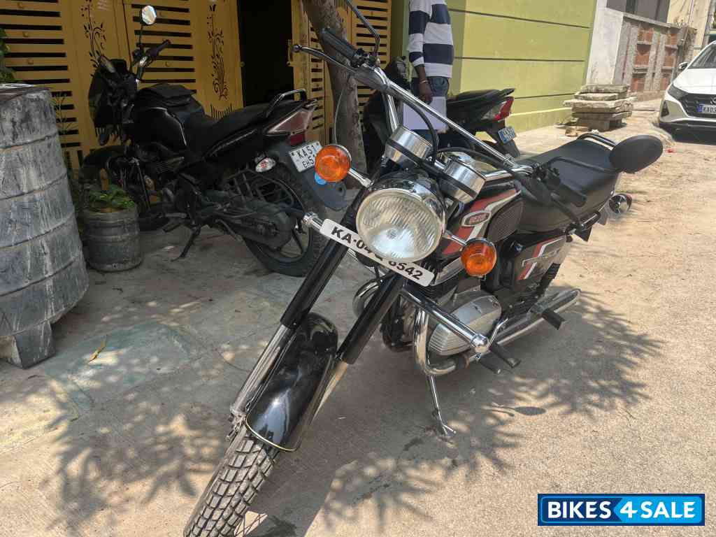 Red Ideal Jawa Yezdi CL II Red Ideal Jawa Yezdi CL II