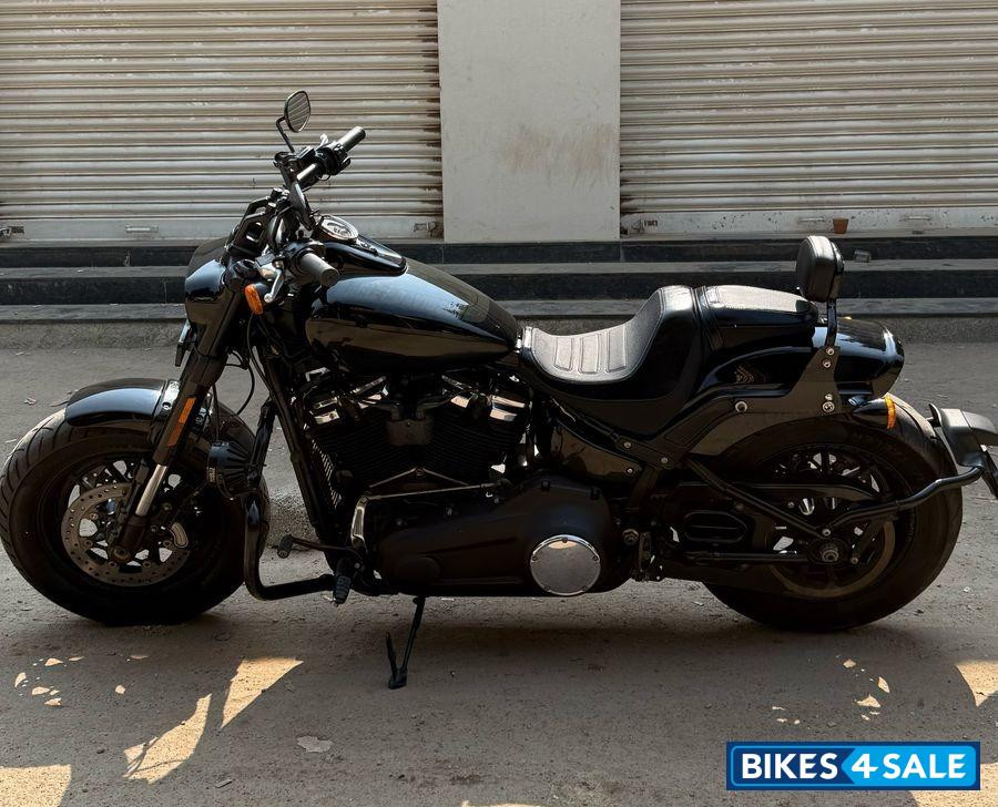 Black Harley Davidson Fat Bob