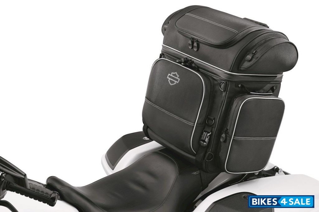 Black Harley Davidson Fat Bob