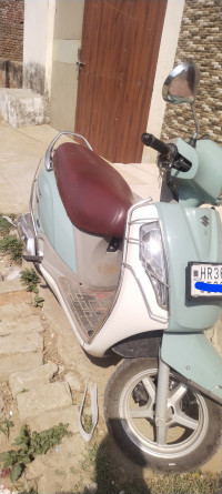 White And Off Green Suzuki Access 125 Ride Connect Edition