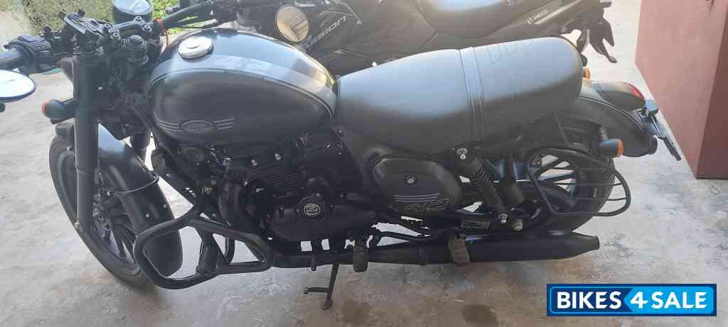 Jawa 42 Dual Channel ABS AllStar Black