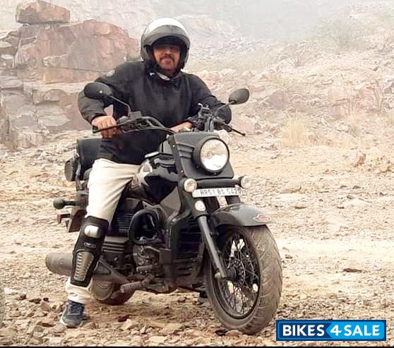 Black UM Renegade Commando