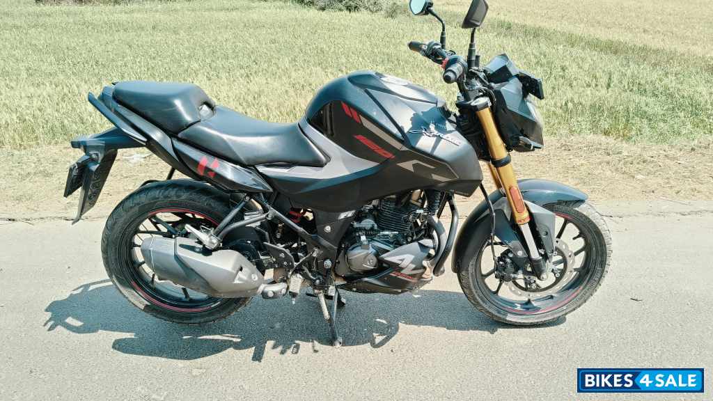 Hero Xtreme 160R 4V Connected 2.0