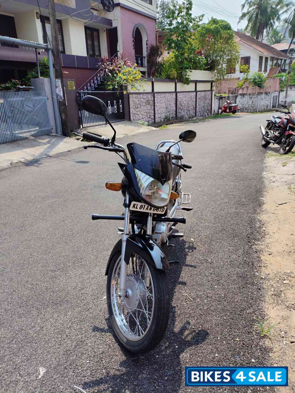 Black Yamaha Libero G5