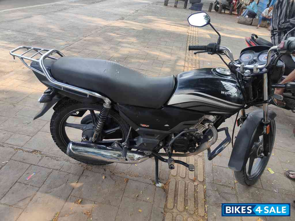 Honda CD 110 Dream Deluxe BS6