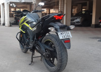 Neon Green & Black Two Tone Co Honda CB Hornet 160R ABS