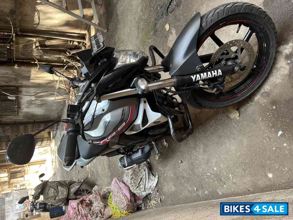 Yamaha FZ FI V2