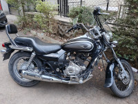 Black Bajaj Avenger Cruise 220