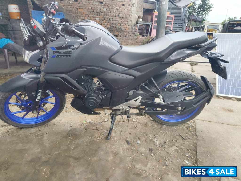 Yamaha FZ-S FI Ver 4.0 DLX