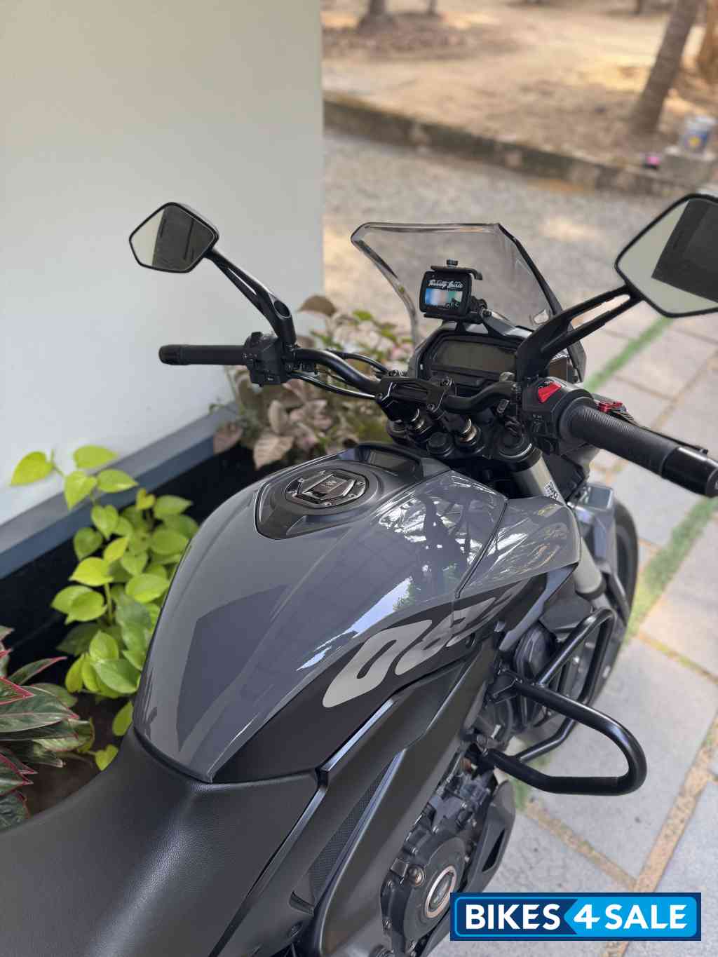 Bajaj Dominar 400