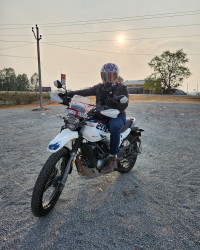 White & Blue Hero Xpulse 200 4V