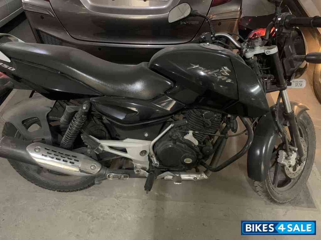 Black Bajaj Pulsar 150 DTSi