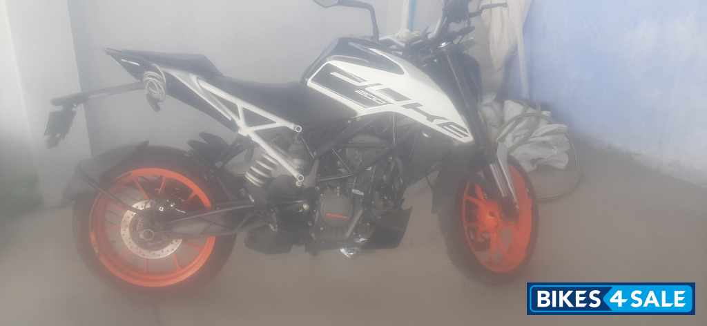 KTM Duke 200 ABS
