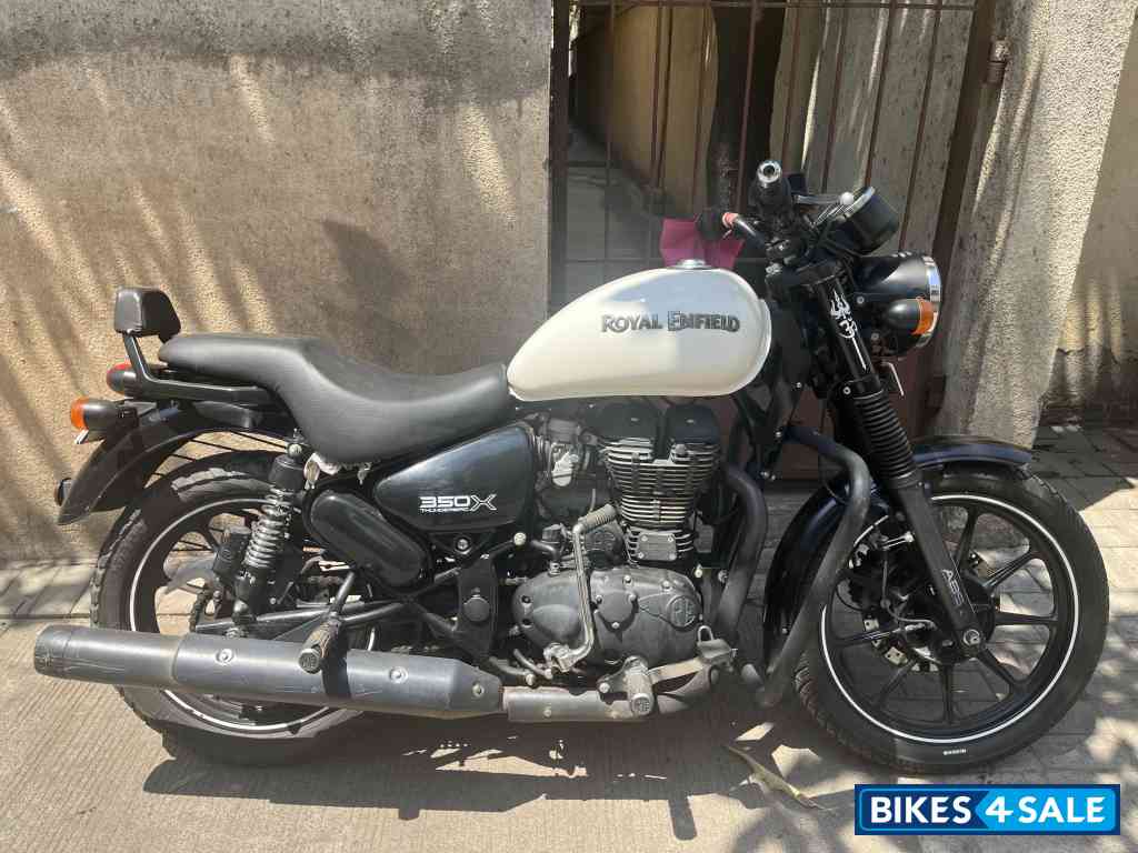 White Royal Enfield Thunderbird X 350