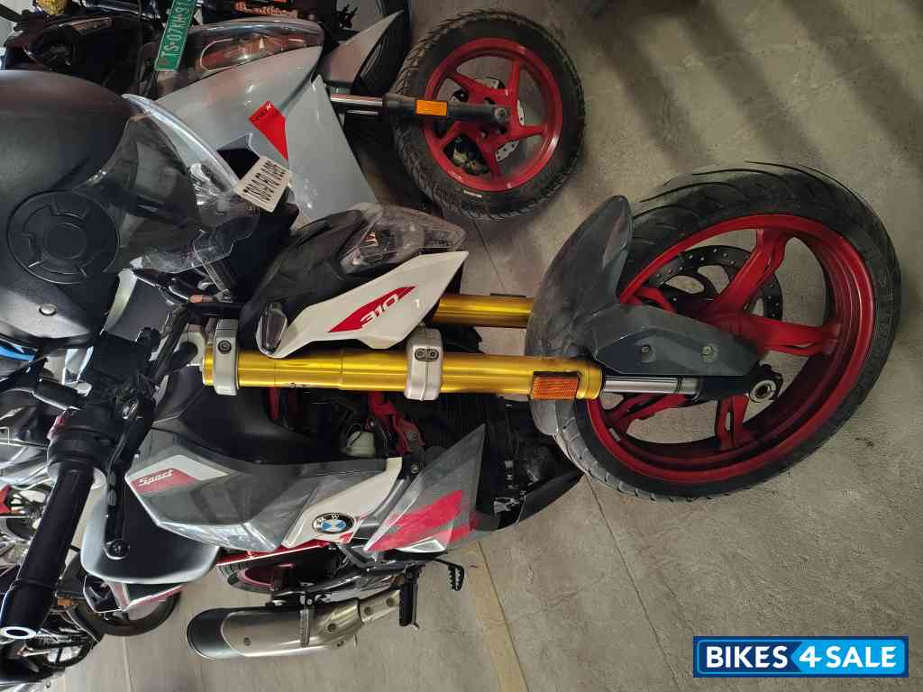 BMW G 310 R