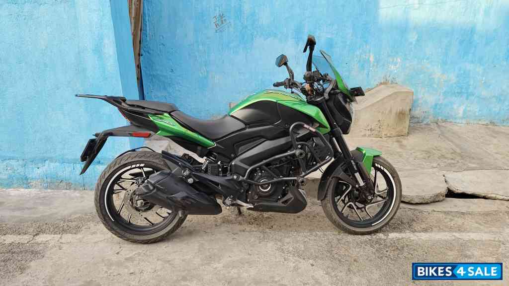Green Bajaj Dominar 400 ABS BS6