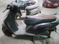 Black-purple Honda Activa i