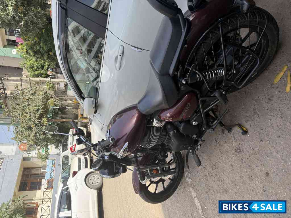 Royal Enfield Meteor 350 Stellar