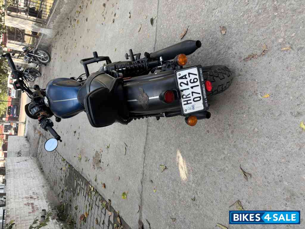 Steel Blue Yezdi Roadster Dark