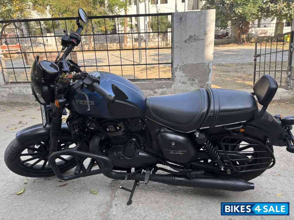 Steel Blue Yezdi Roadster Dark