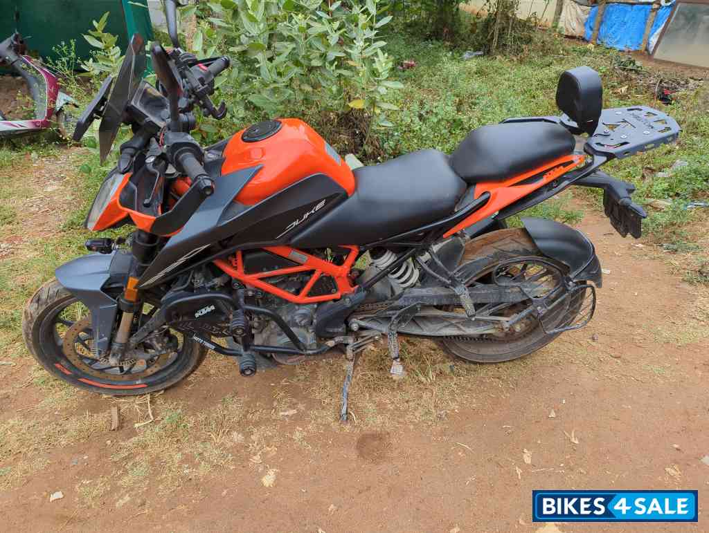 KTM Duke 390 2022