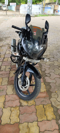 Black Bajaj Pulsar 220 DTSi