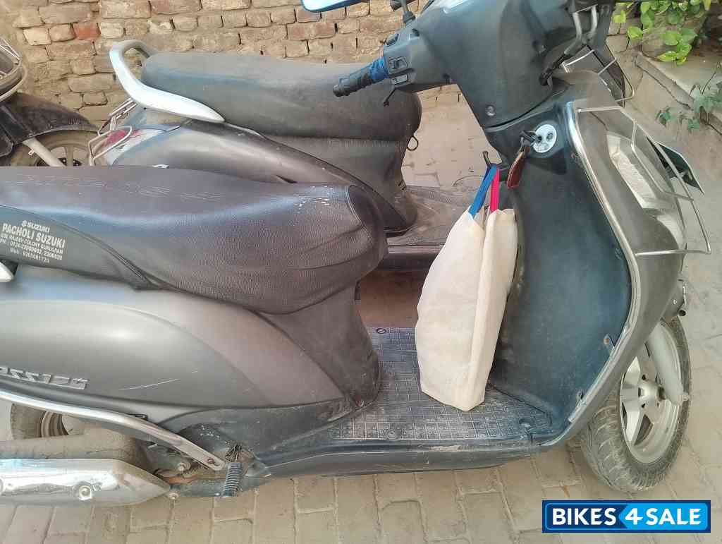 Grey Suzuki Access 125 BS6