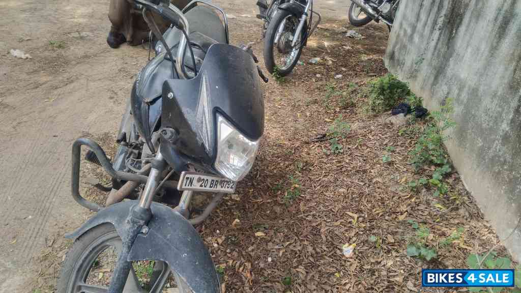 Black Honda Shine 125