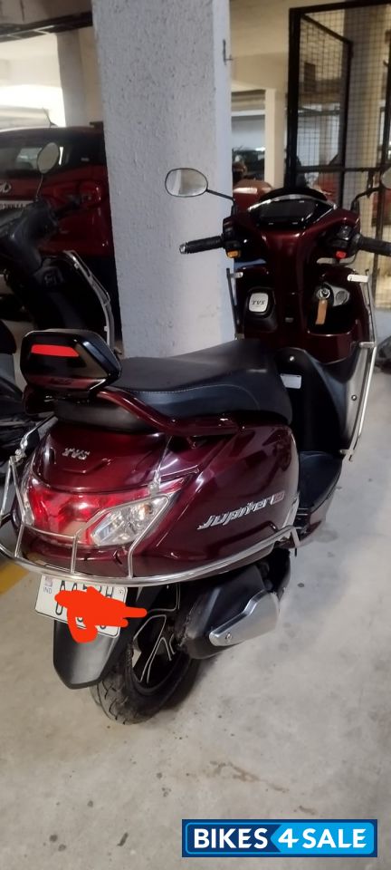 High Glossy Maroon TVS Jupiter 125 SmartXonnect