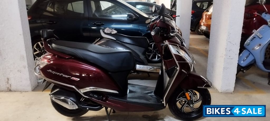 High Glossy Maroon TVS Jupiter 125 SmartXonnect