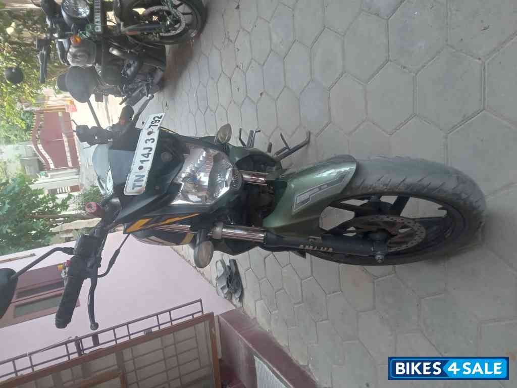 Mat Green Yamaha FZ1