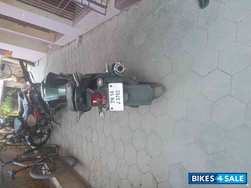 Mat Green Yamaha FZ1