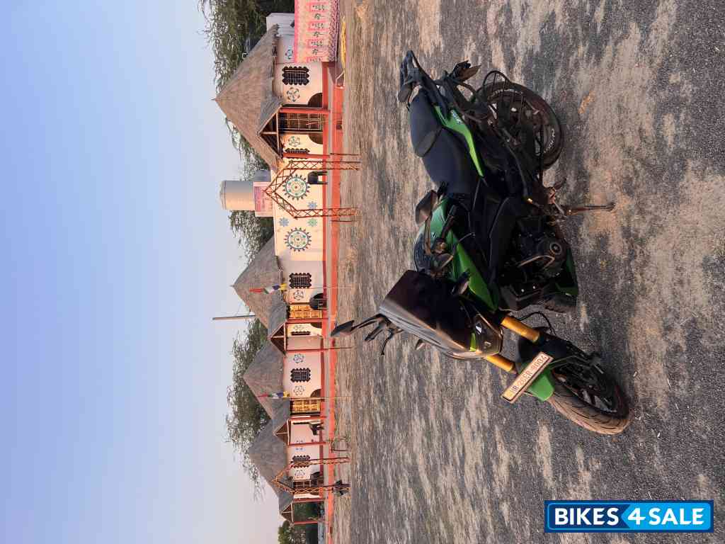 Green Bajaj Dominar 400 ABS BS6