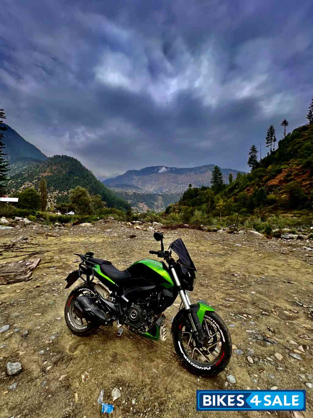 Green Bajaj Dominar 400 ABS BS6