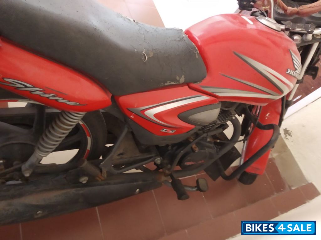 Red Honda Shine Red Honda Shine