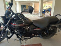 Bajaj Avenger Street 220