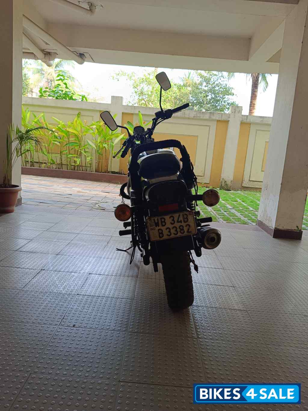 Bajaj Avenger Street 220