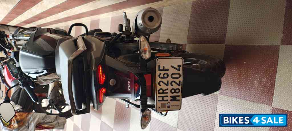 Black TVS Raider Single Seat