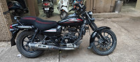 Black Bajaj Avenger 220 DTS-i