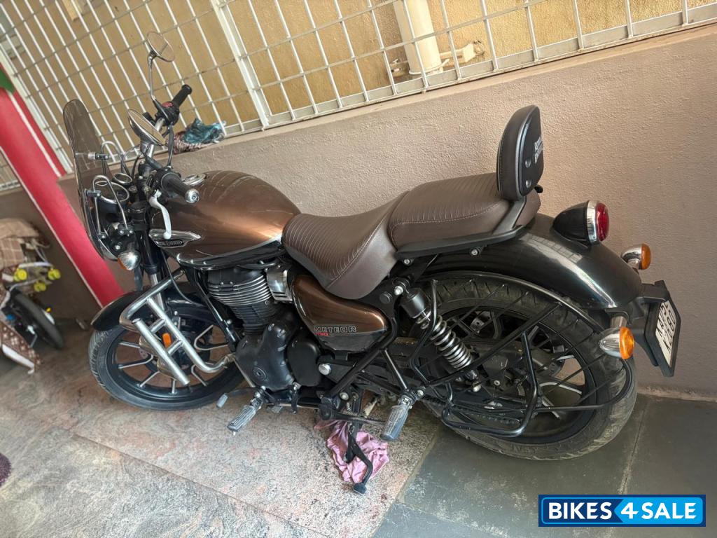 Royal Enfield Meteor 350 Supernova