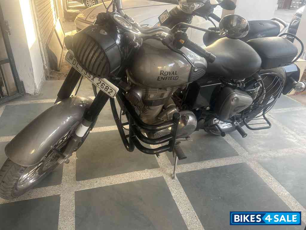 Royal Enfield Classic Gunmetal Grey Royal Enfield Classic Gunmetal Grey