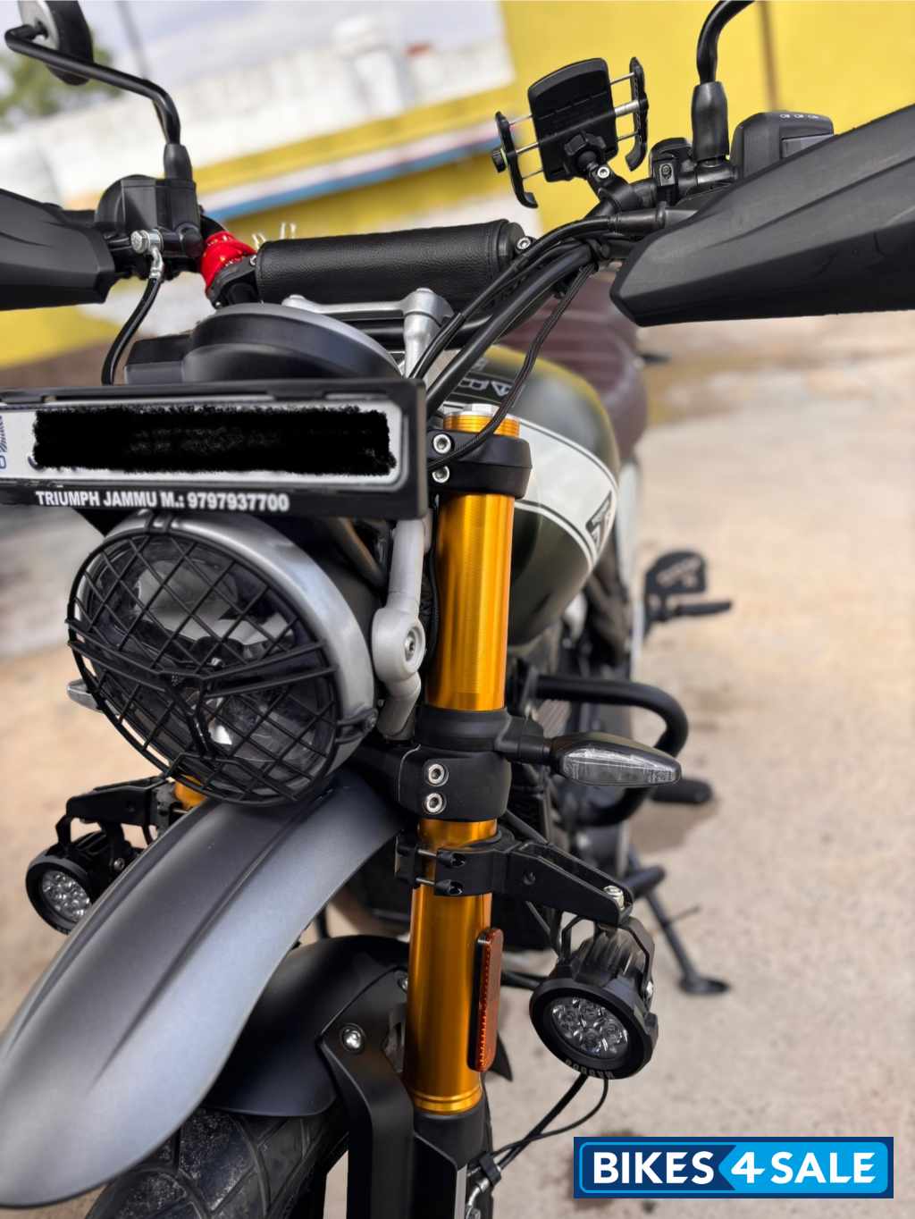 Triumph Scrambler 400 X