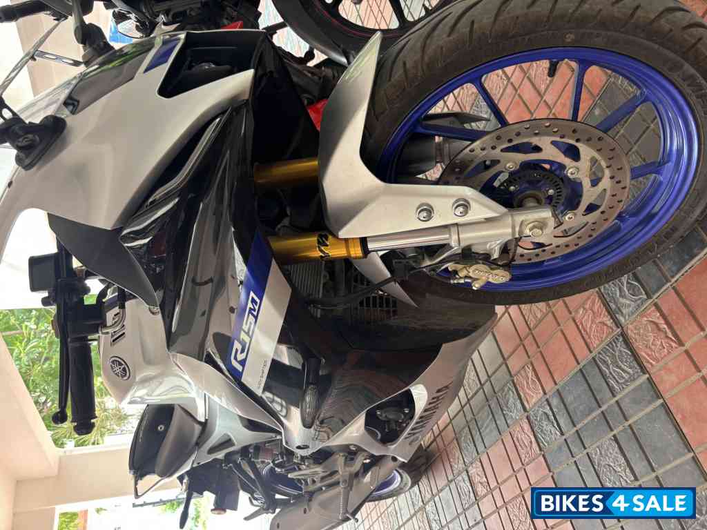 Yamaha R15M