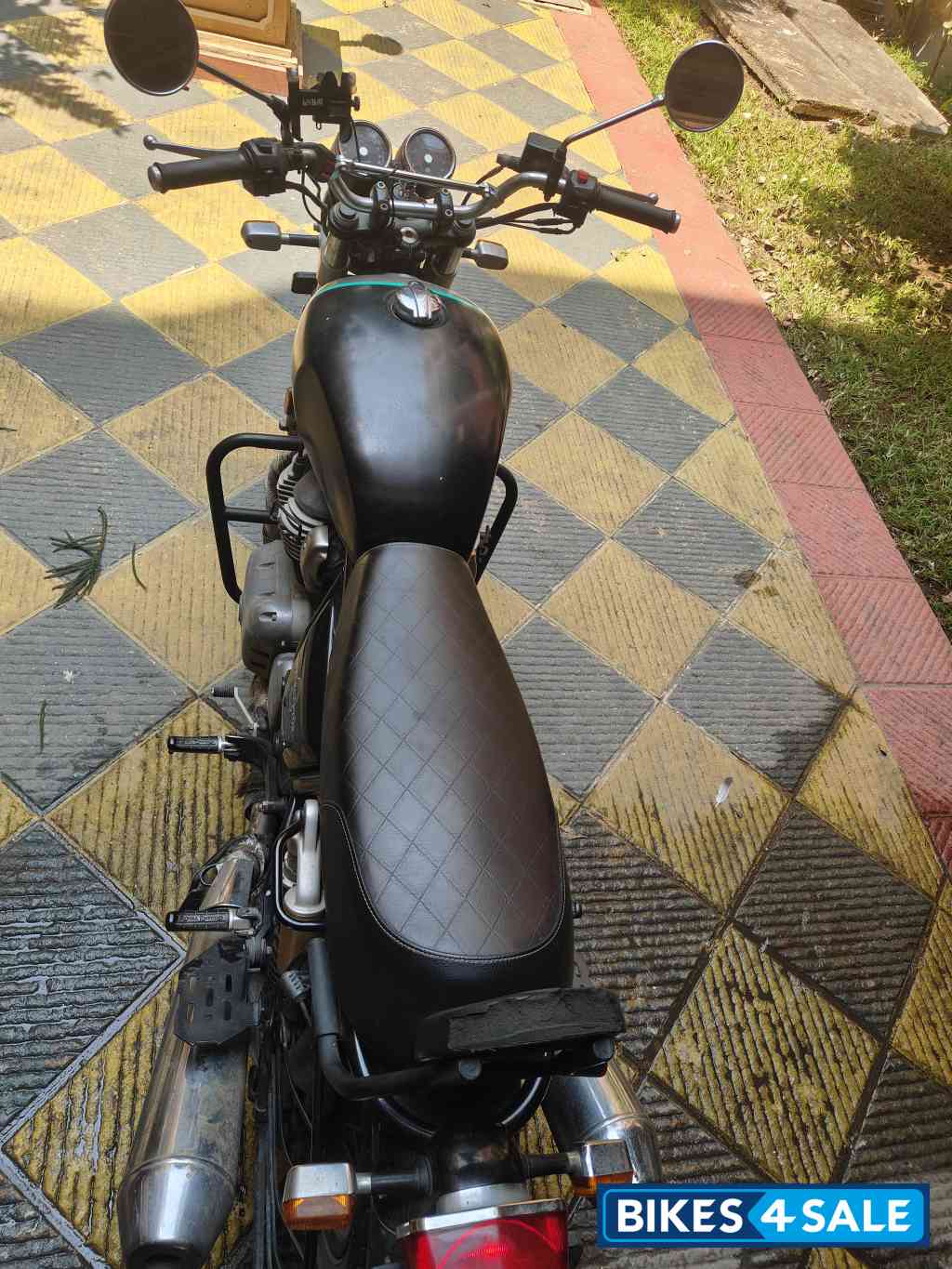 Downtown Drag Grey Royal Enfield Interceptor 650 Twin Downtown Drag Grey Royal Enfield Interceptor 650 Twin