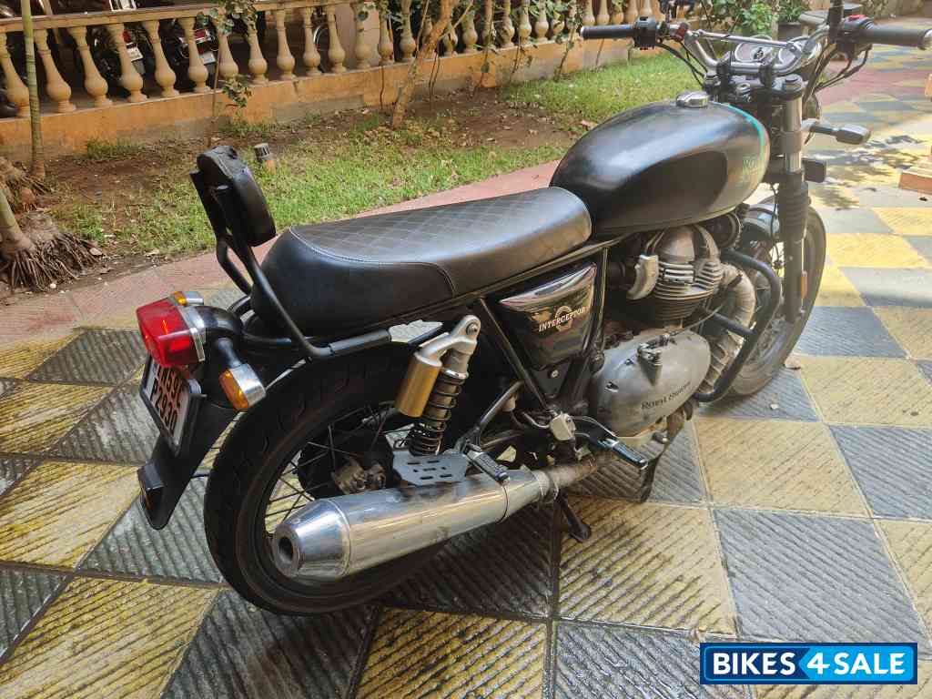 Downtown Drag Grey Royal Enfield Interceptor 650 Twin Downtown Drag Grey Royal Enfield Interceptor 650 Twin