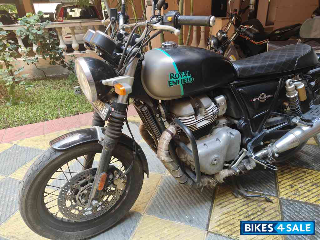 Downtown Drag Grey Royal Enfield Interceptor 650 Twin Downtown Drag Grey Royal Enfield Interceptor 650 Twin