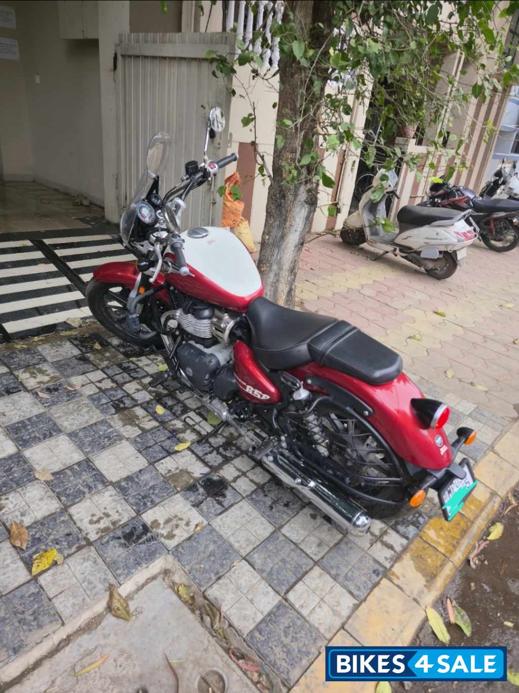 Celestial Red Royal Enfield Super Meteor 650