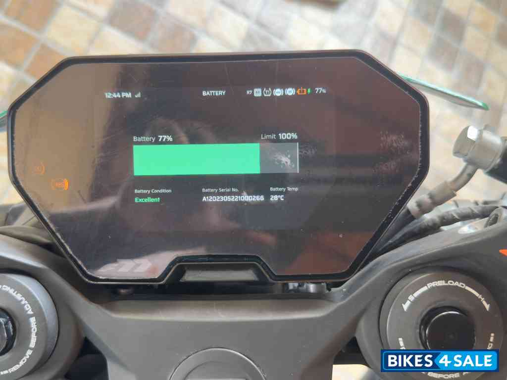 Stealth Black Ultraviolette F77 Recon