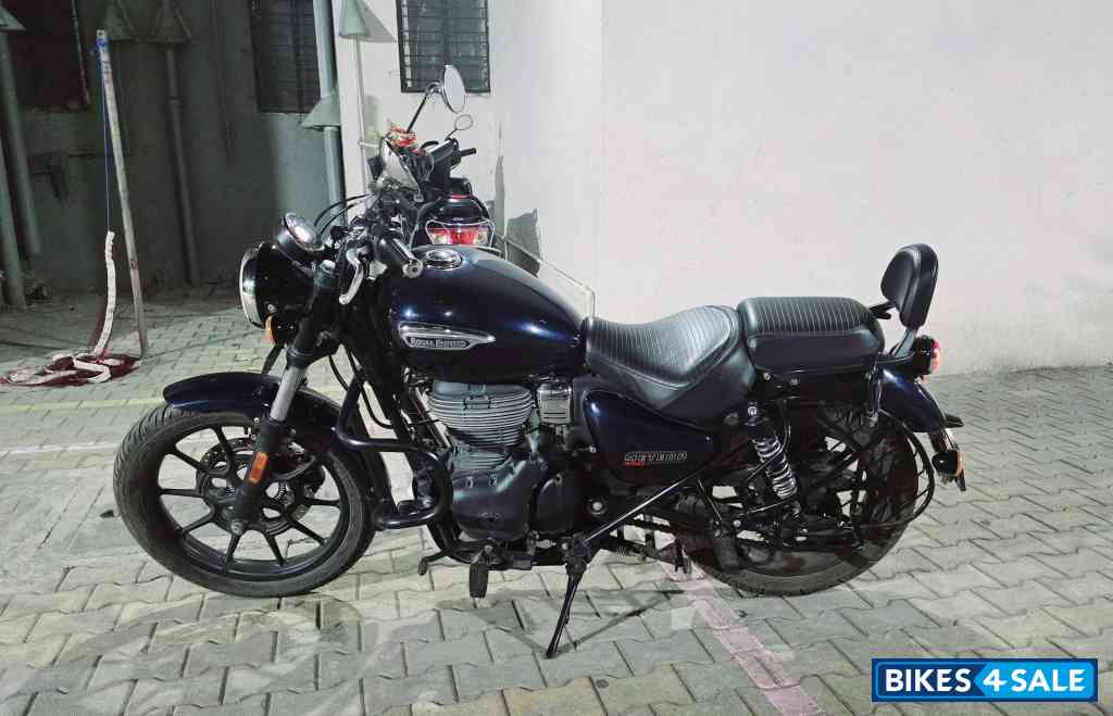 Stellar Blue Royal Enfield Meteor 350