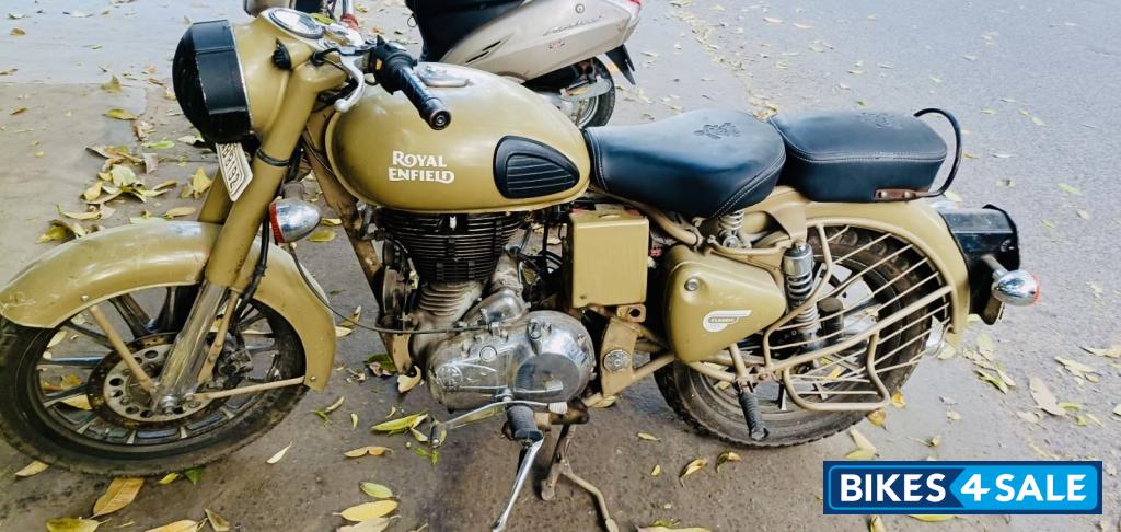 Royal Enfield Classic Desert Storm